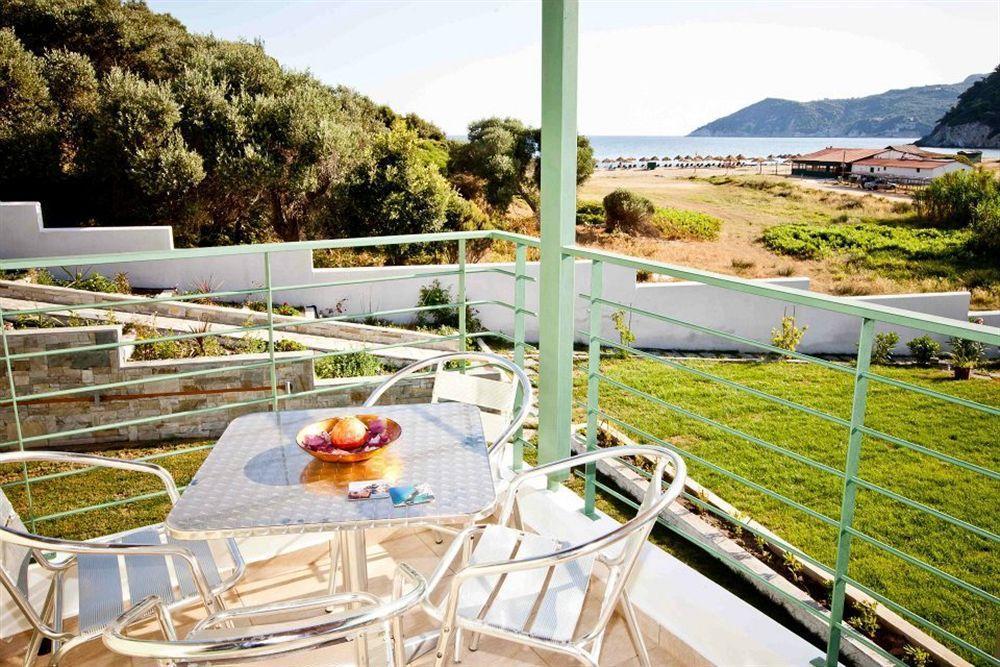 Aselinos Suites Koukounaries Exterior foto