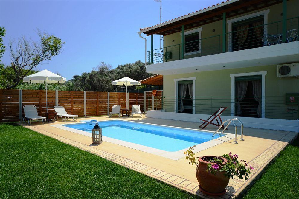 Aselinos Suites Koukounaries Exterior foto