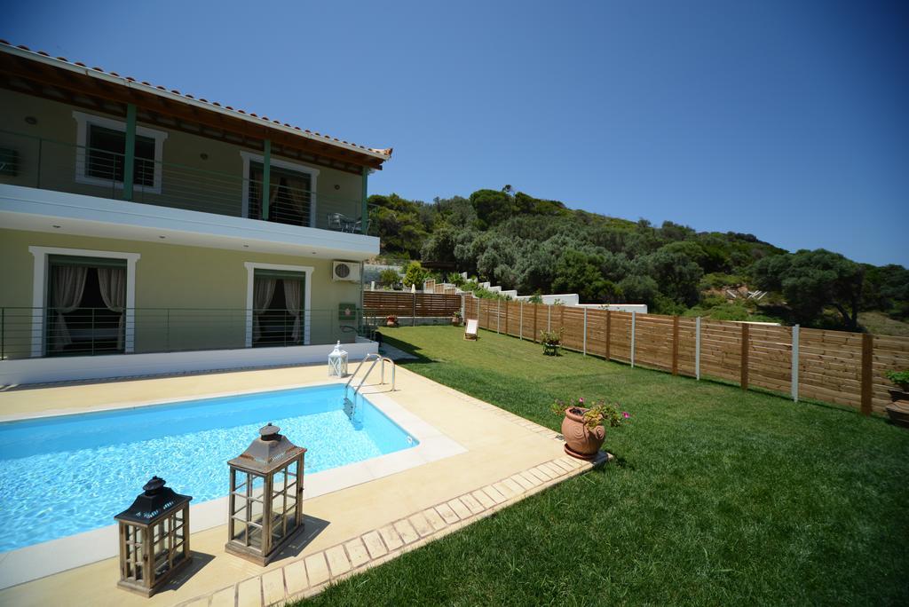 Aselinos Suites Koukounaries Exterior foto