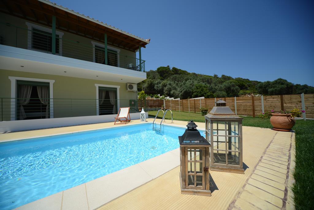 Aselinos Suites Koukounaries Exterior foto