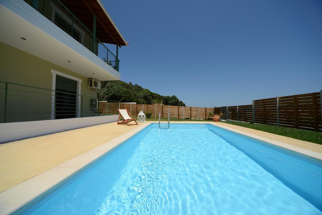 Aselinos Suites Koukounaries Exterior foto