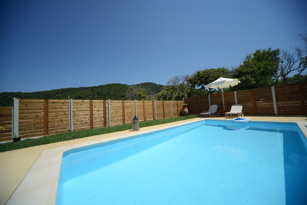 Aselinos Suites Koukounaries Exterior foto
