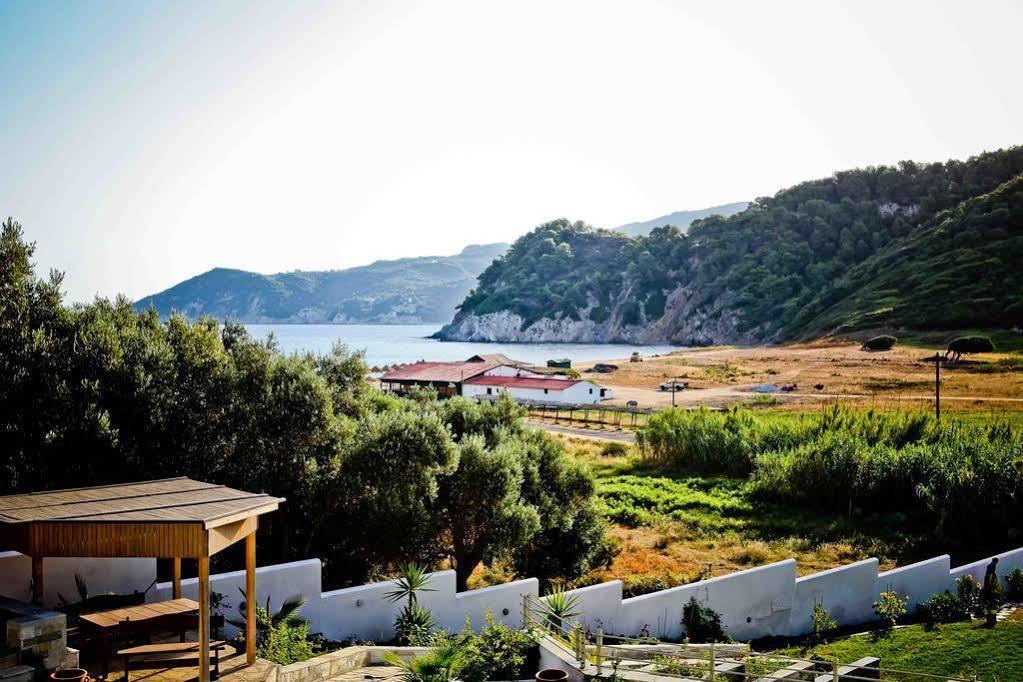 Aselinos Suites Koukounaries Exterior foto