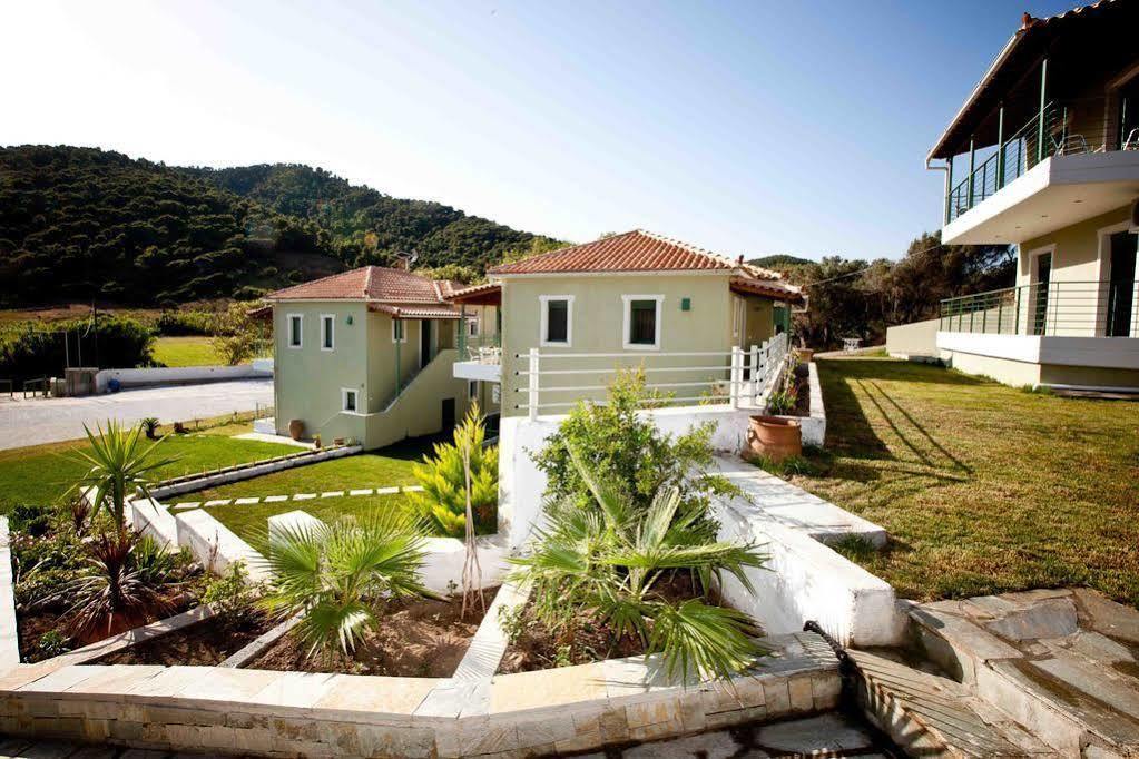 Aselinos Suites Koukounaries Exterior foto
