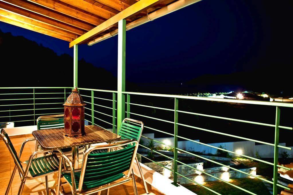 Aselinos Suites Koukounaries Exterior foto