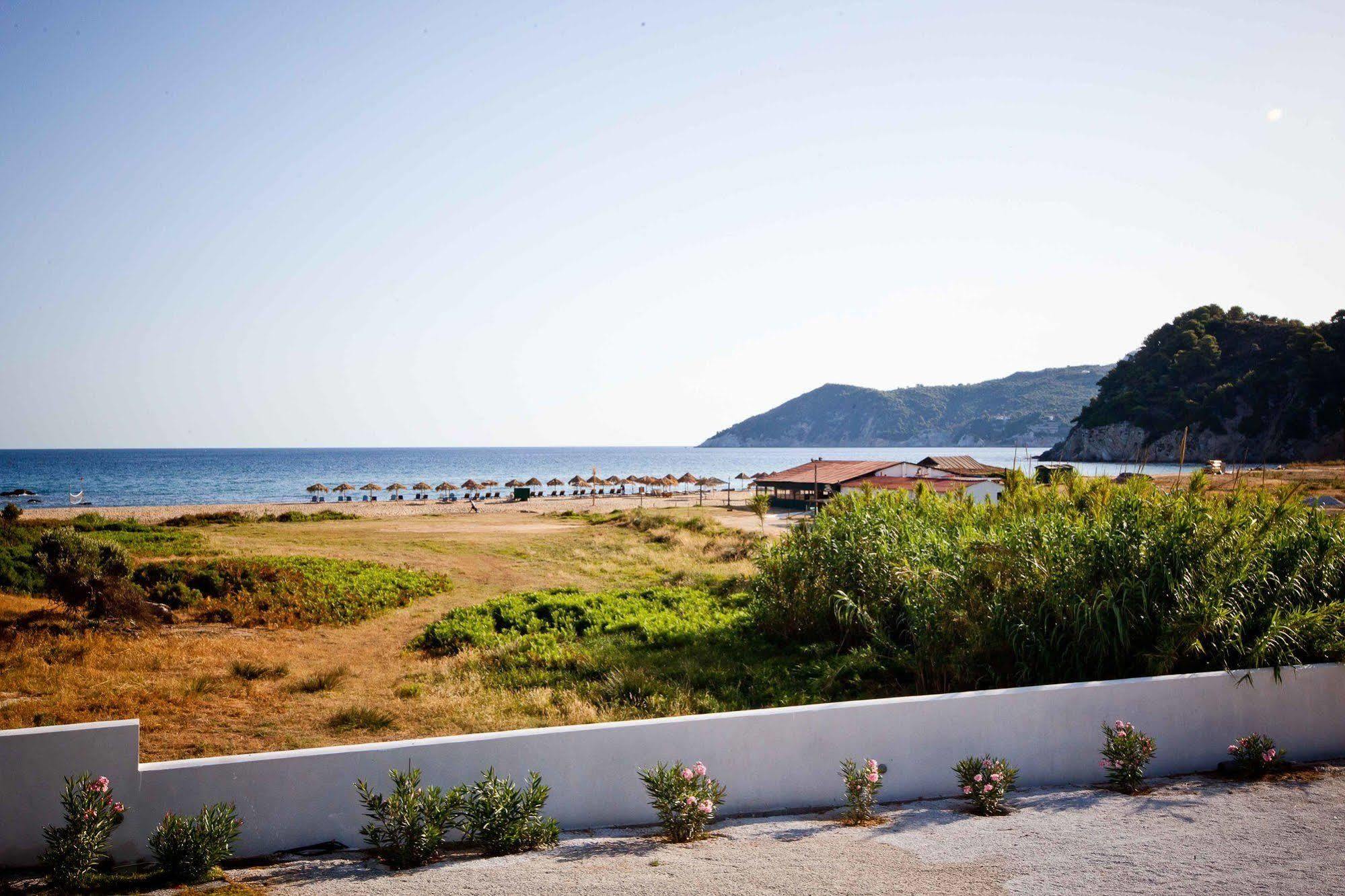 Aselinos Suites Koukounaries Exterior foto
